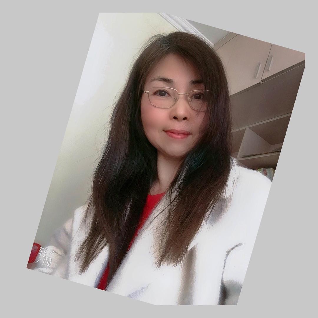 覃 玲