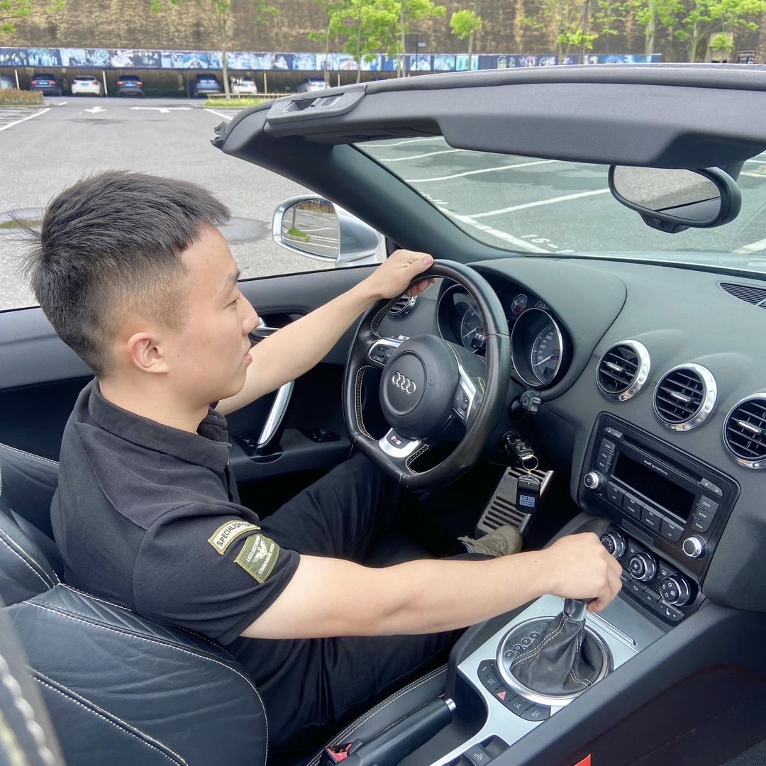 宏鑫汽车