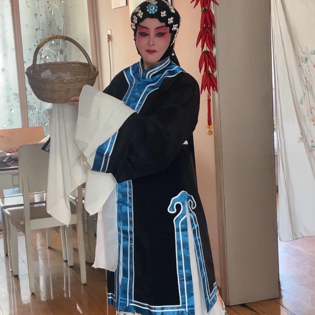 莲姐，