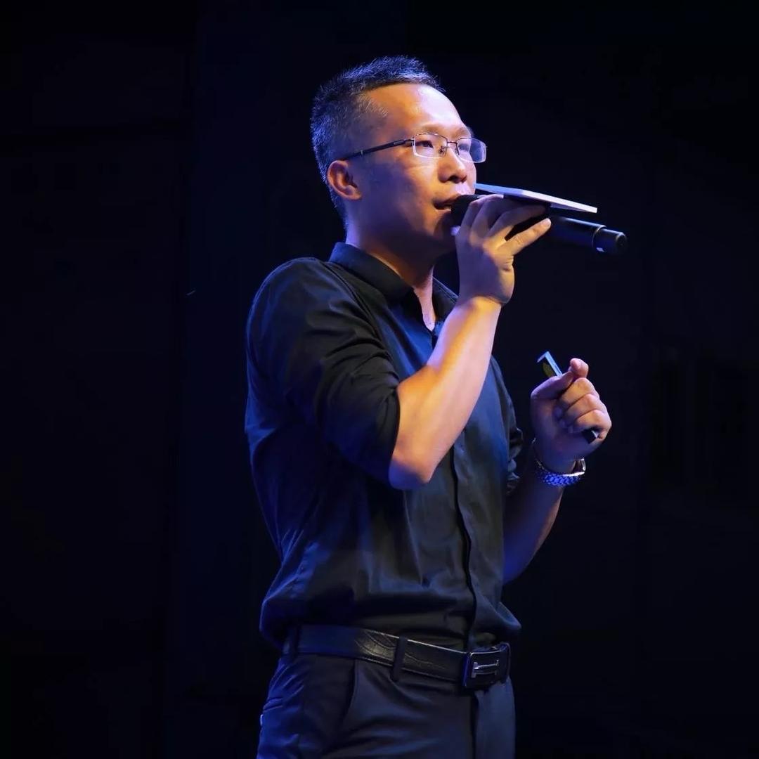 山雾朦灯