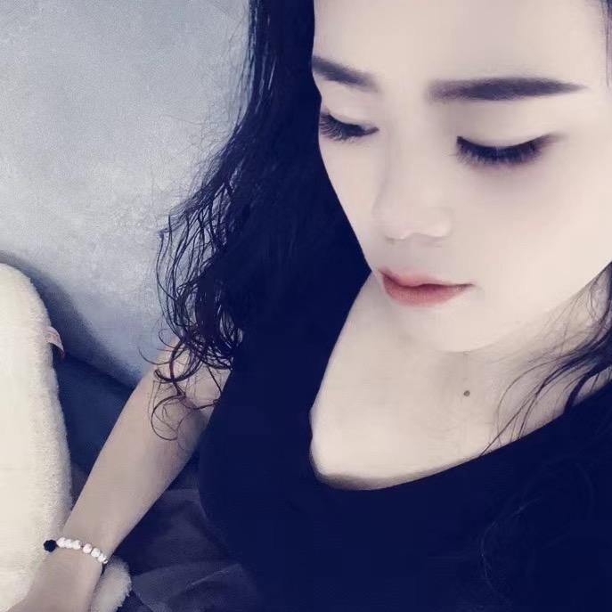 秋秋.