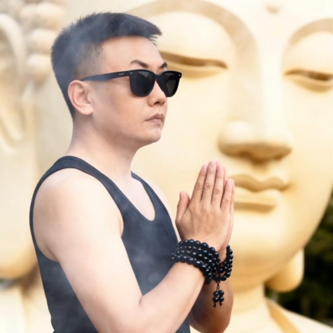 强子哥