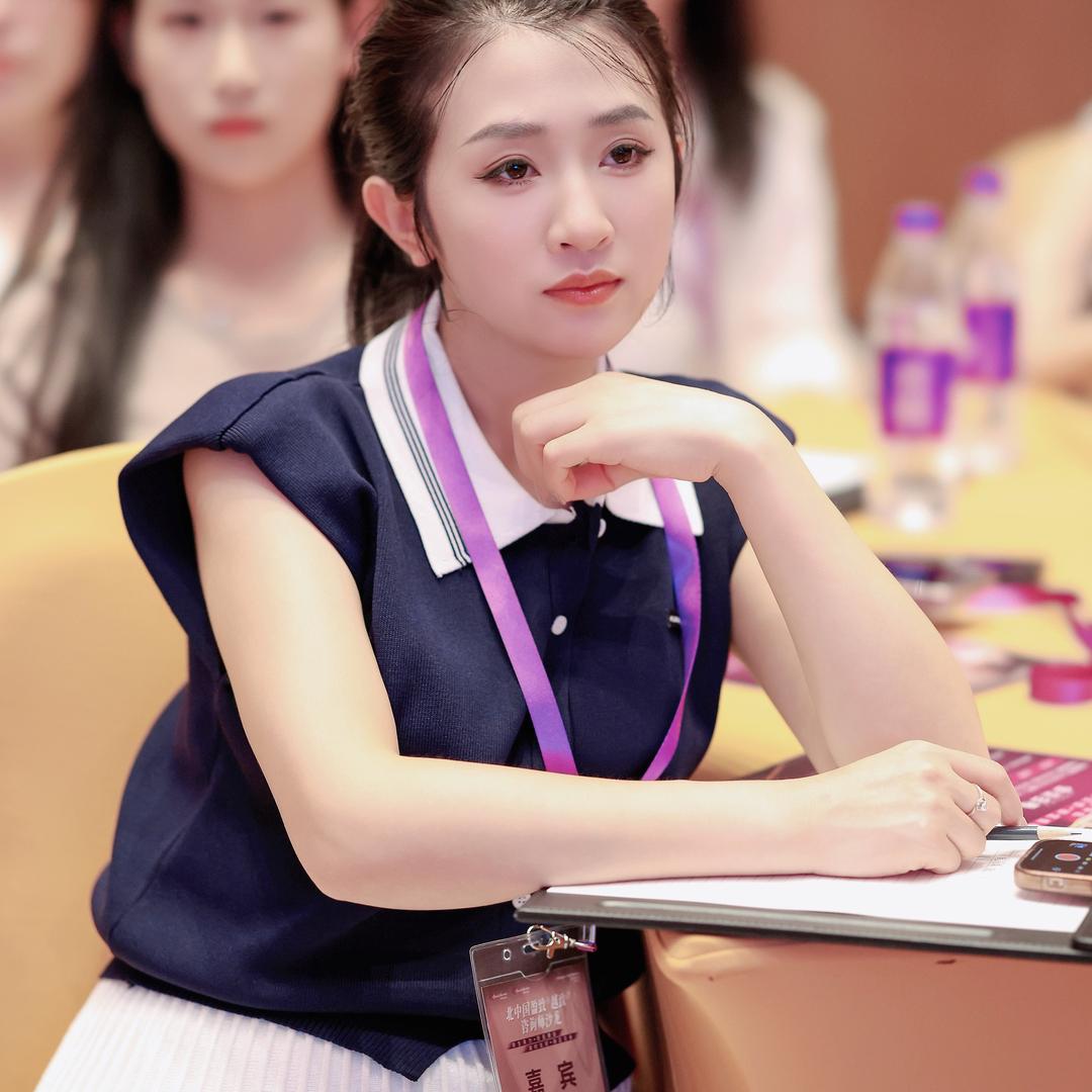 在雄县晶妍关注小花园年轻态的文雅