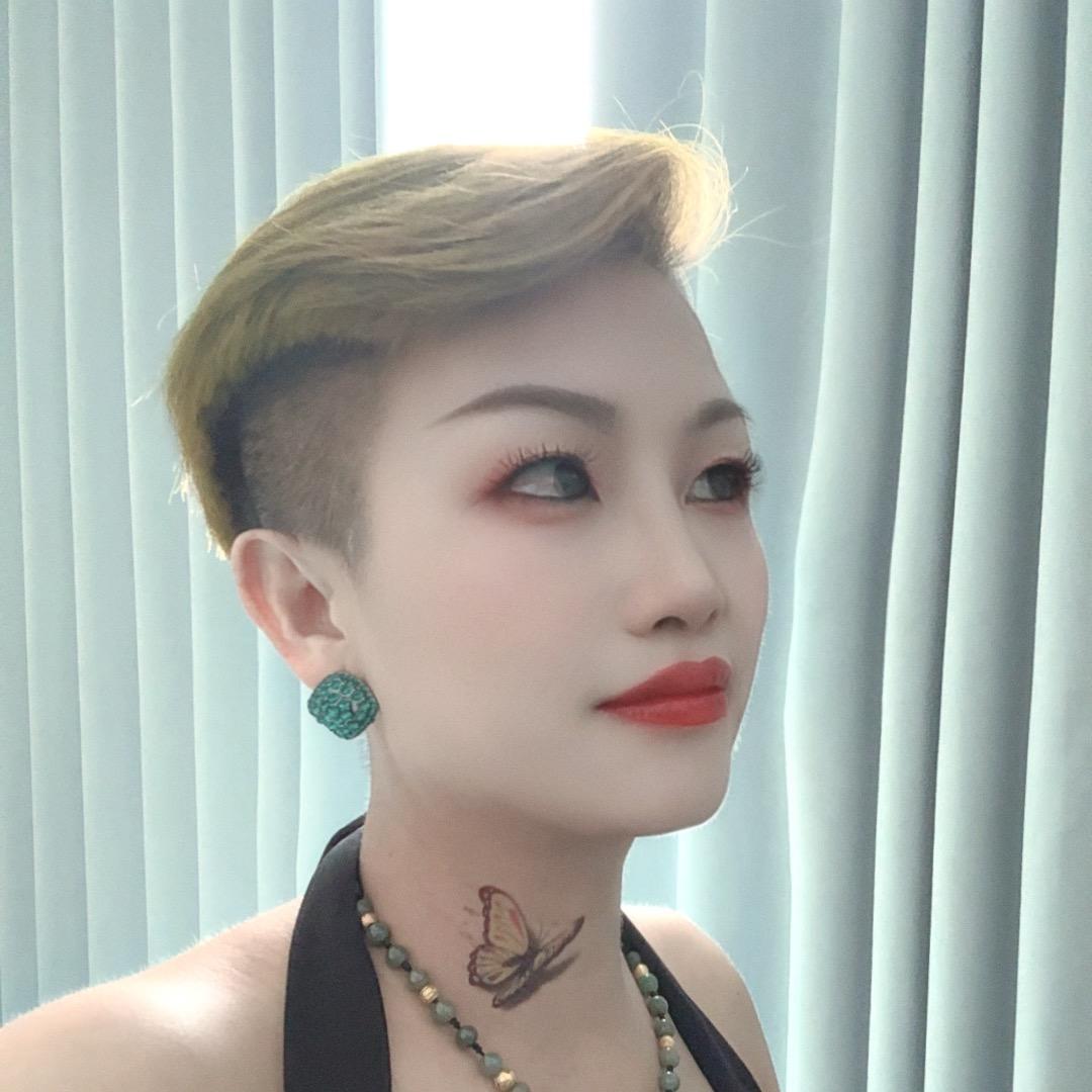 《帅帅💓利姐》🎤🏎，