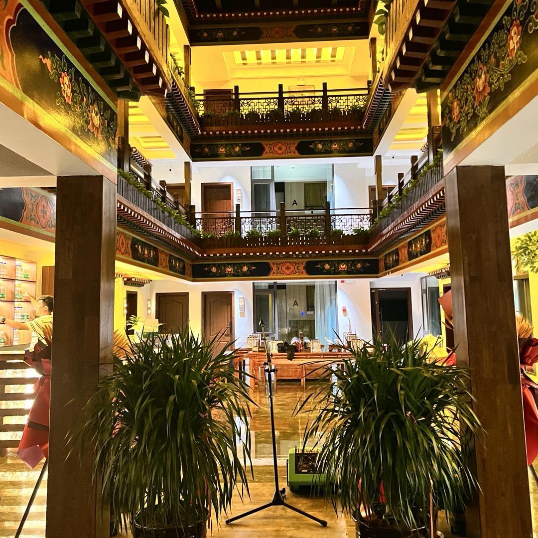 拉萨圣途观景富氧酒店