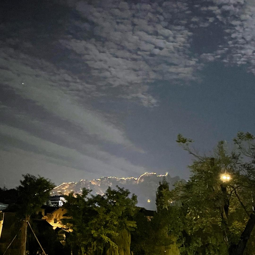 天亮了（手搓射灯）