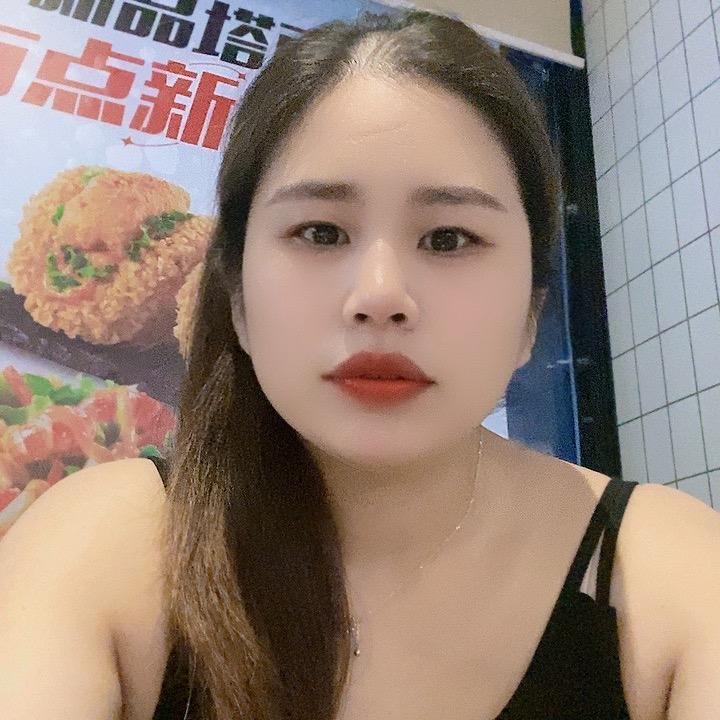 琪蓉 橱窗 唱歌🎤