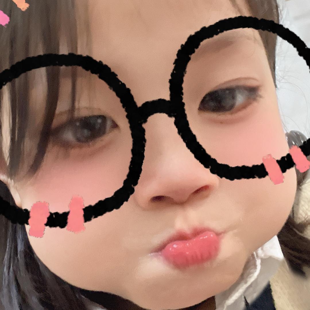 ᥫᩣ ．° Kiki