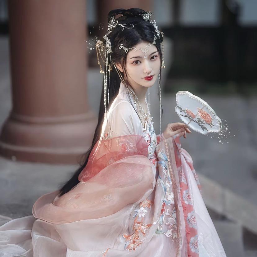 一起爬山一起出汗