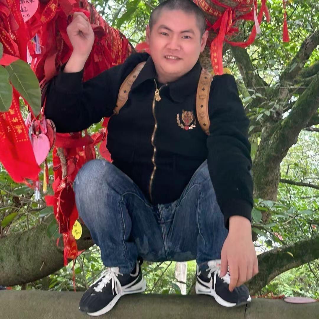 এ 迷途小青年དྷ༗࿐