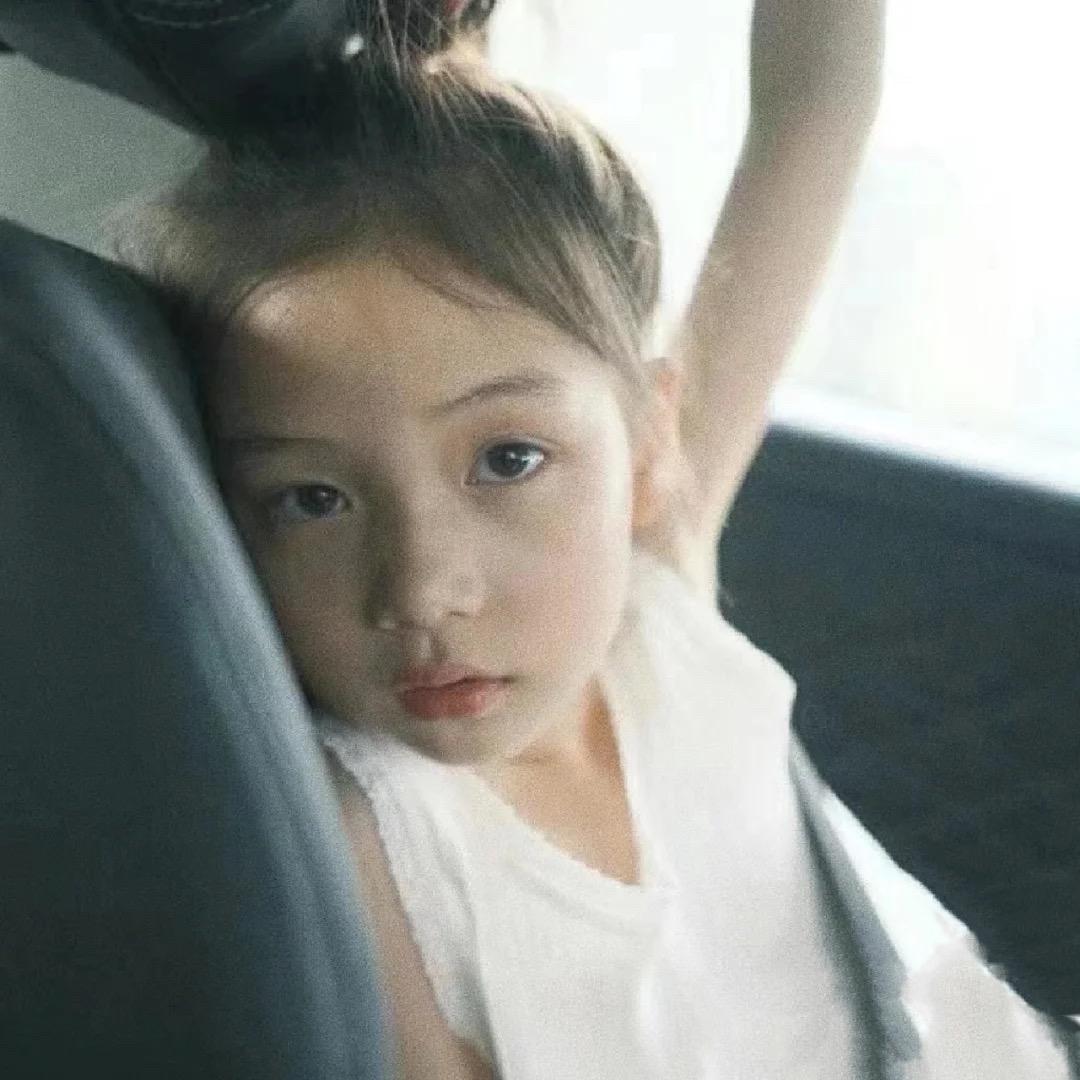 YY