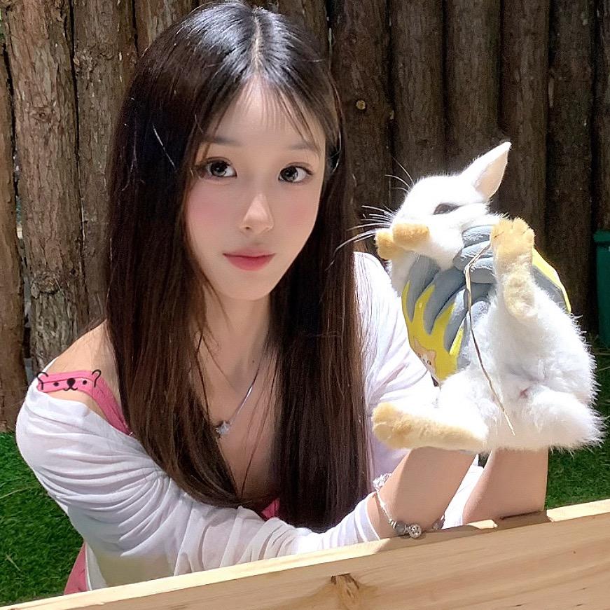 是依依