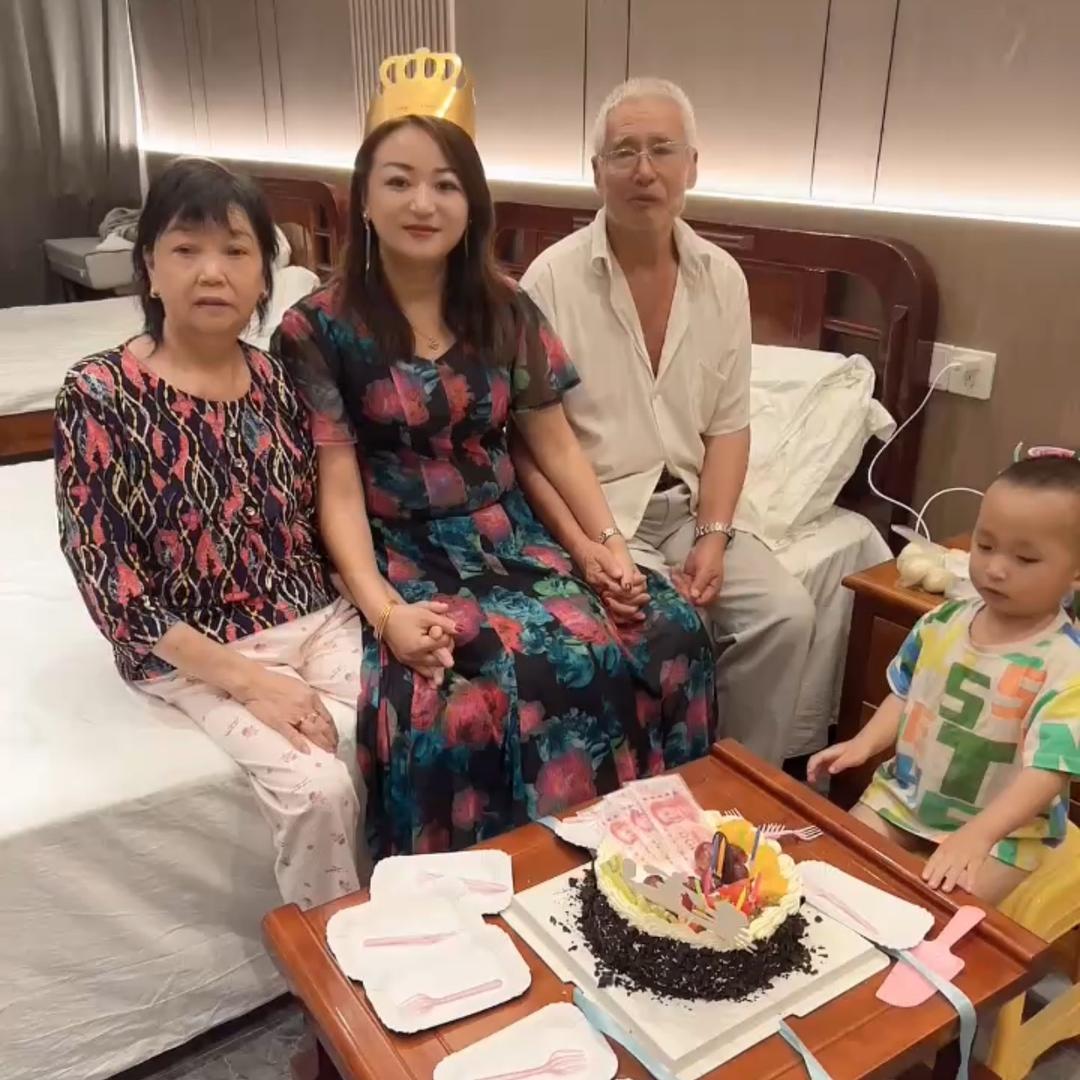 欢欢鲜猪肉馆地址华夏中学对面204号