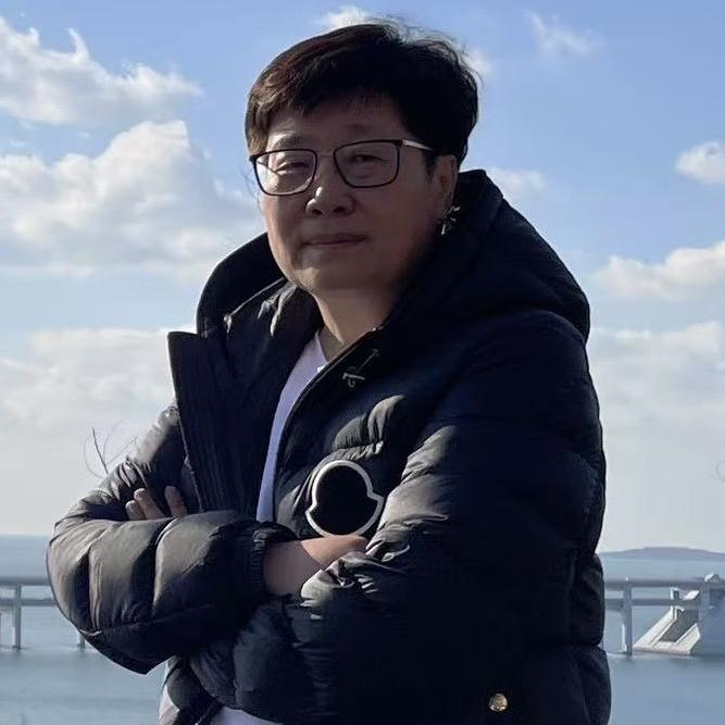 鞠l冬梅.清姜坡火锅