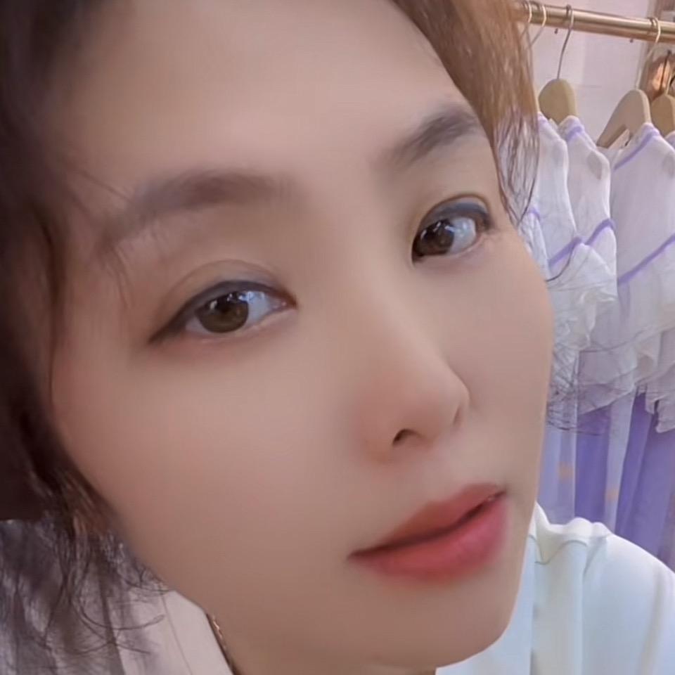 爱衣美自助服装
