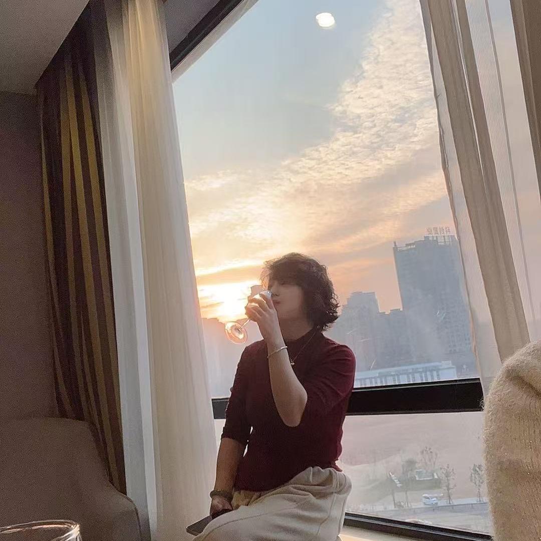 思淼，佘