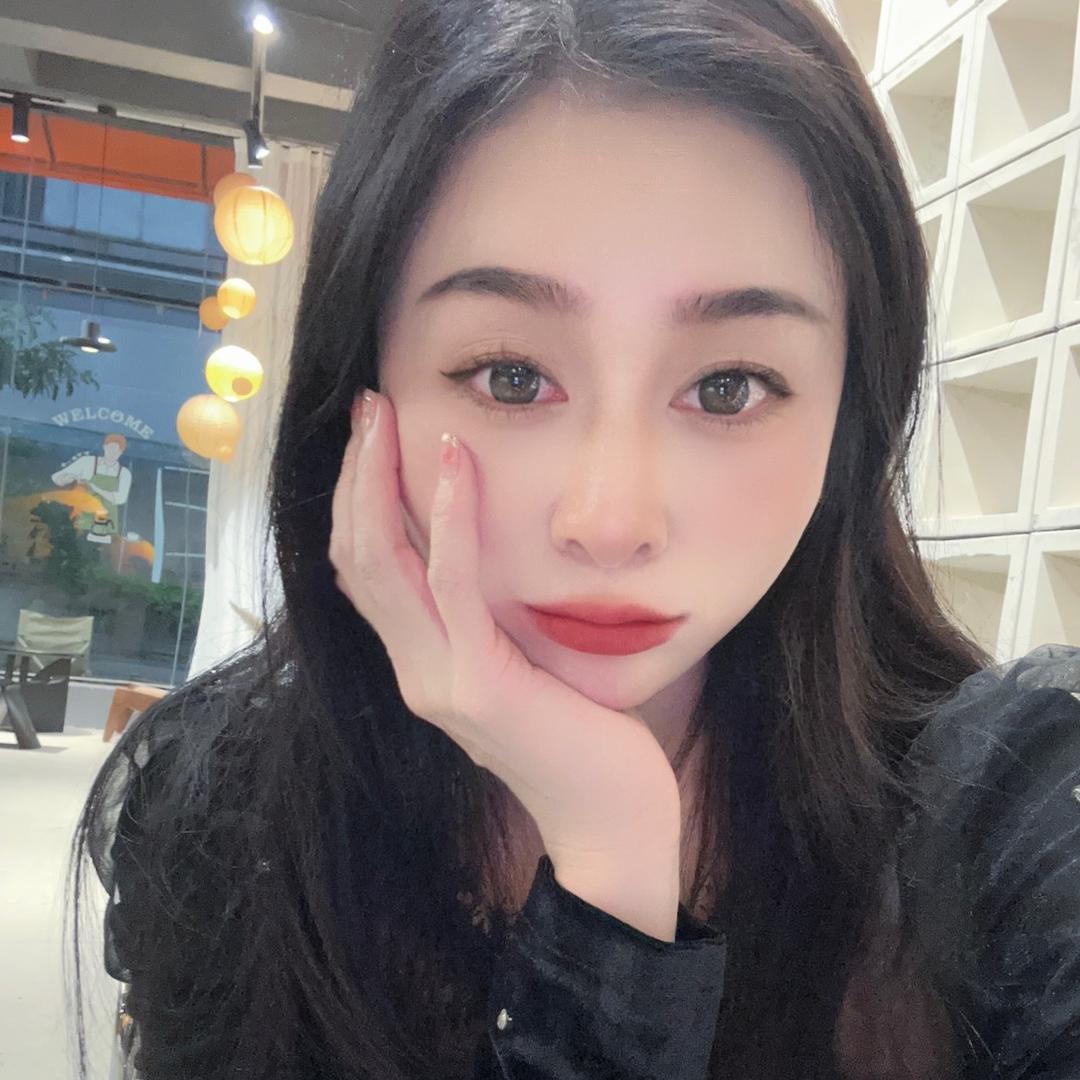 潇潇雨璐