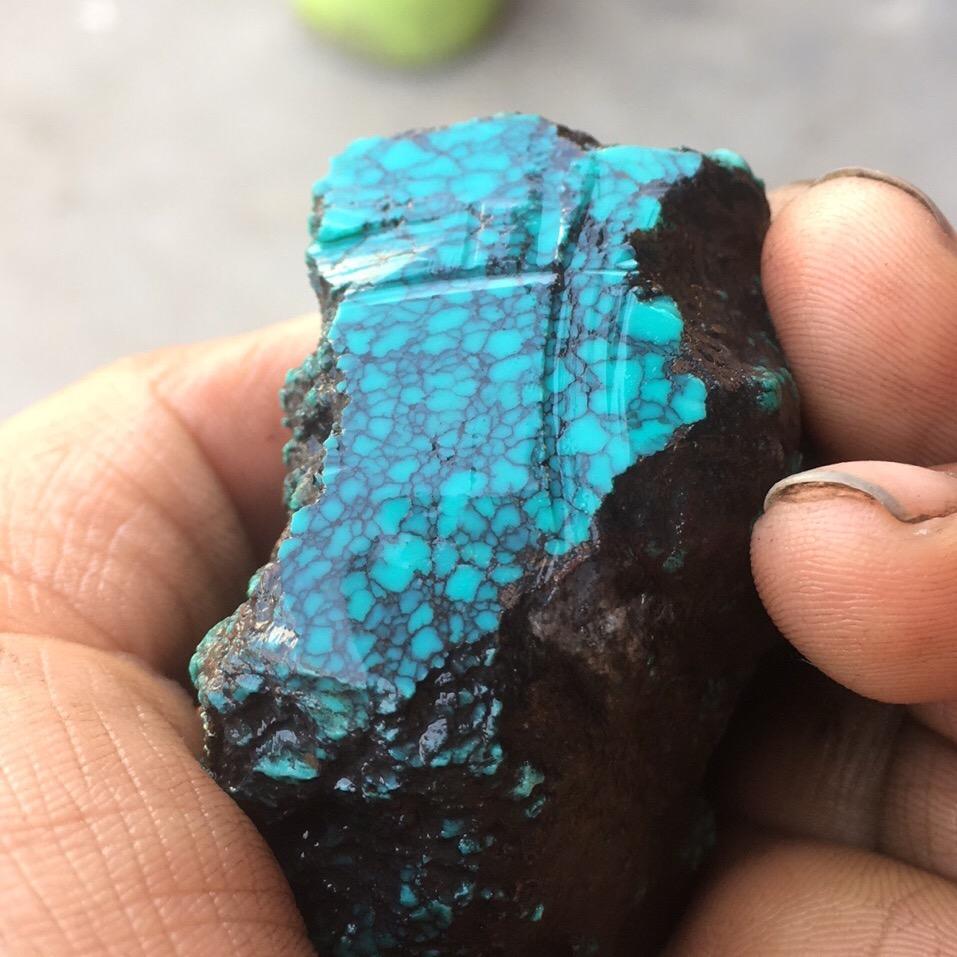 德赛绿松石@赛哥『长期收售绿松石毛料』