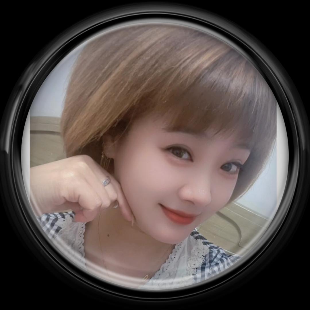 嘿*你的黄同学👩‍🎓