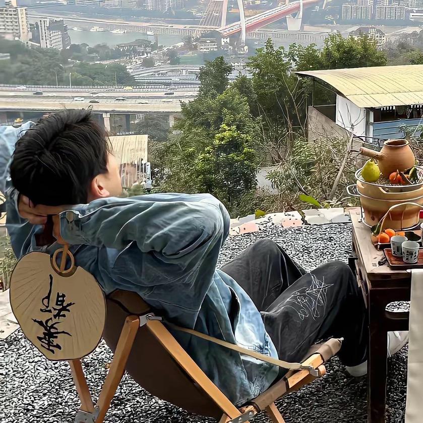 今天的晚安呢.