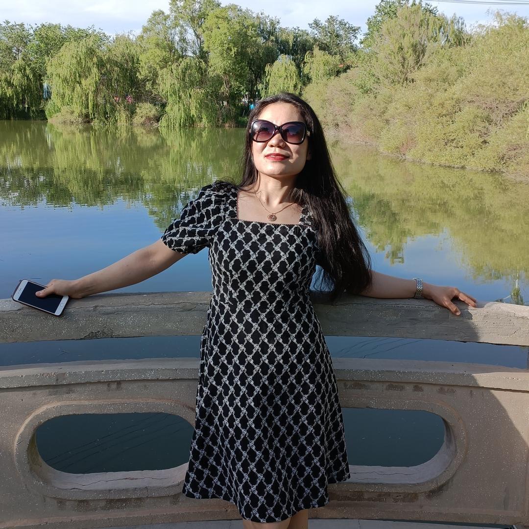 首衡国际酒店-朱苗