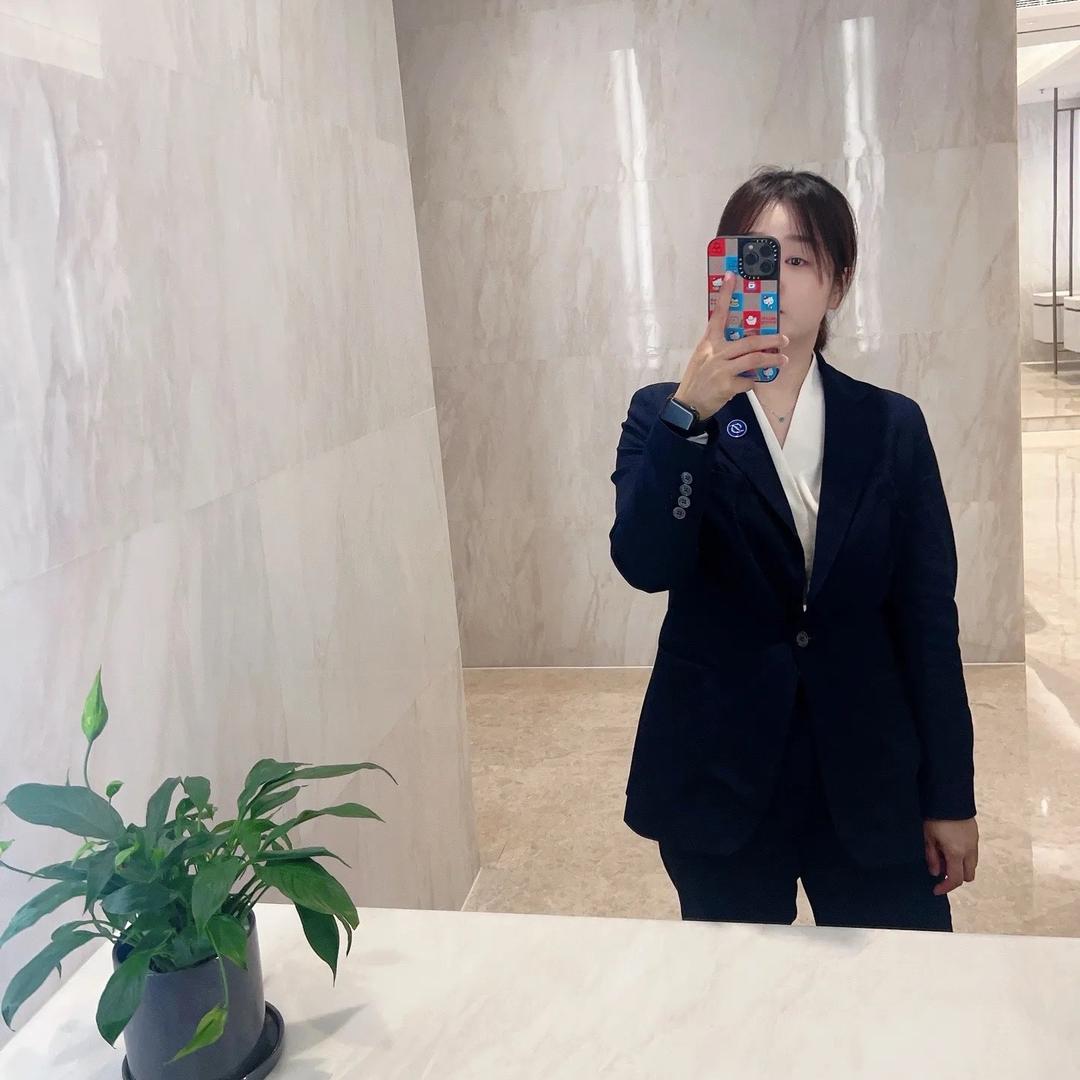 都彭打火机武汉恒隆专柜-Penny