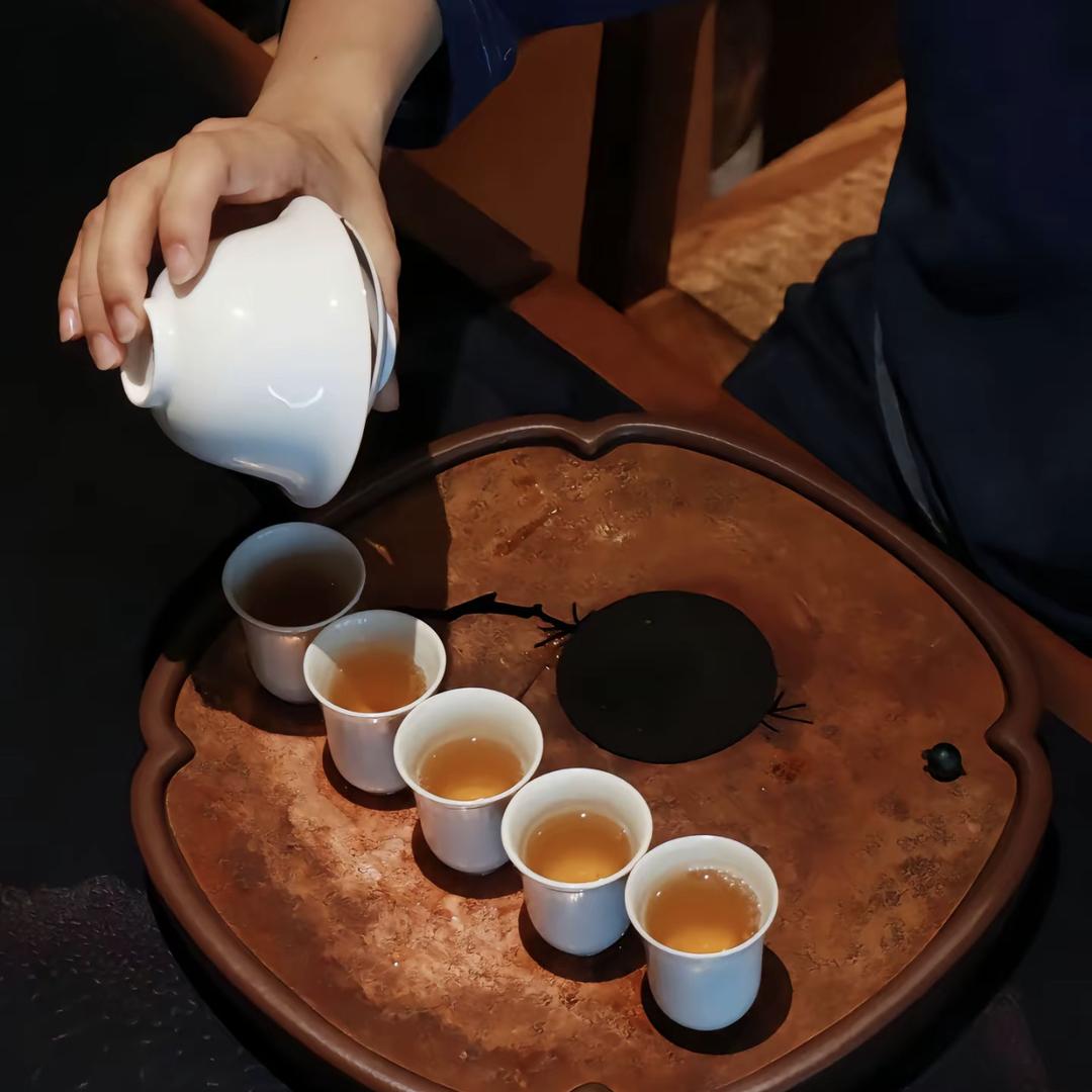 阿隶茶盏