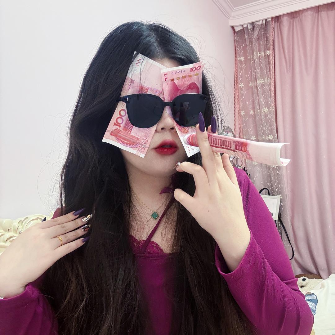 希望你满脑子都是萱萱ᥫᩣ