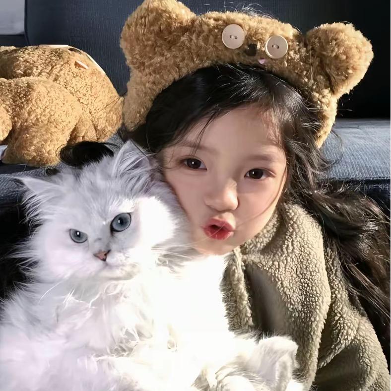 大欣小欢❤️洞洞鞋