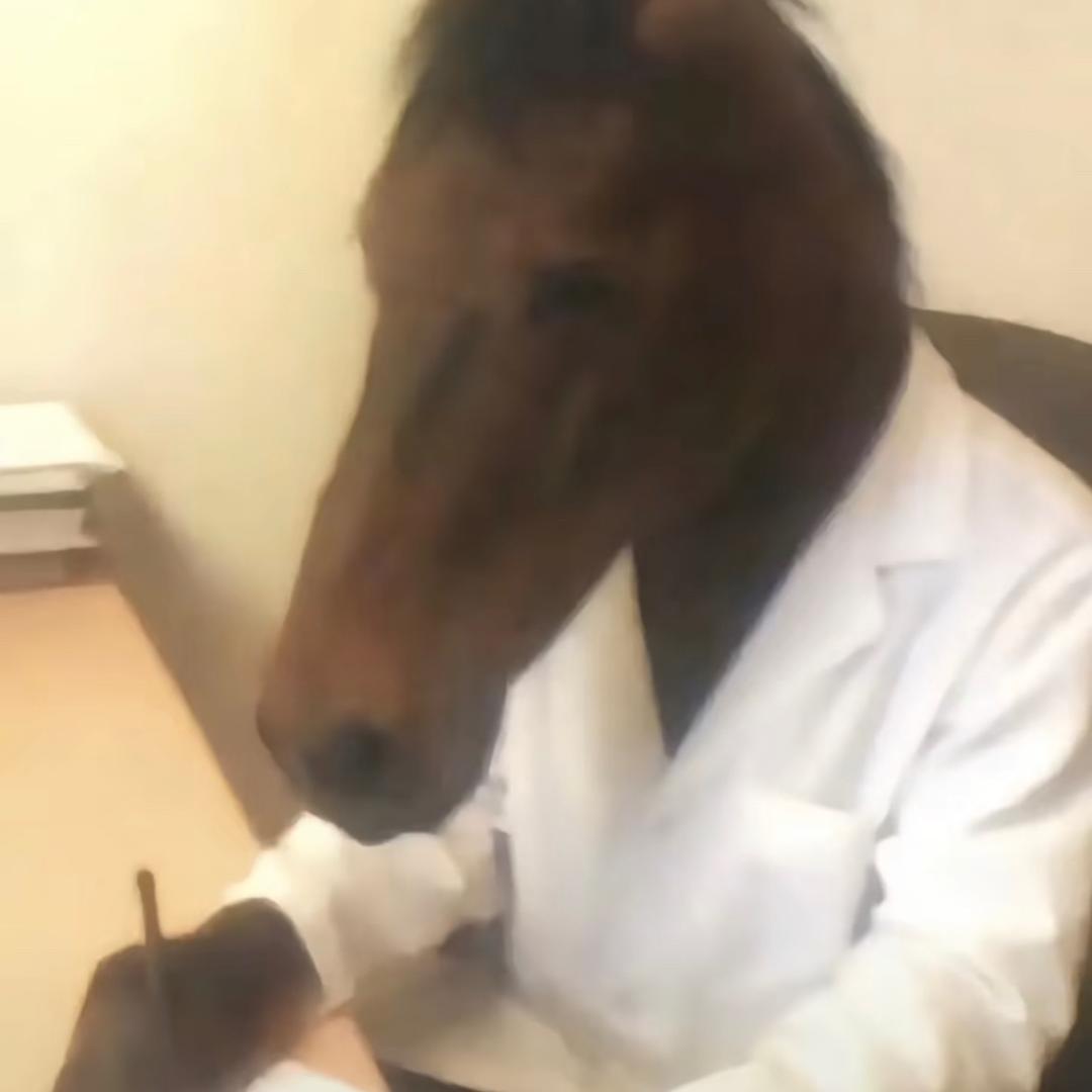 薛姐梦想学医（塔罗牌主理人）