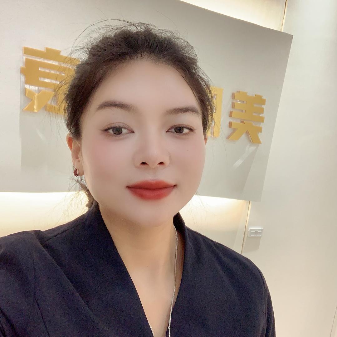永修名发轩护肤造型黄艳