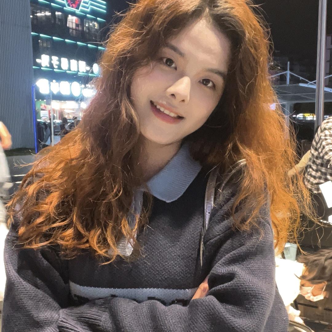 噜噜爱穿搭