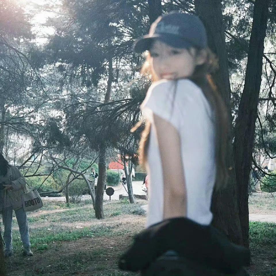 是小羅鸭.