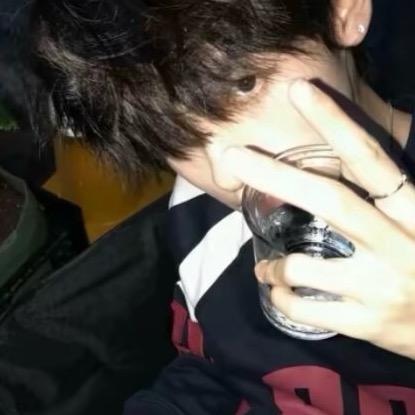 ￴ ￴ ￴￴ ￴