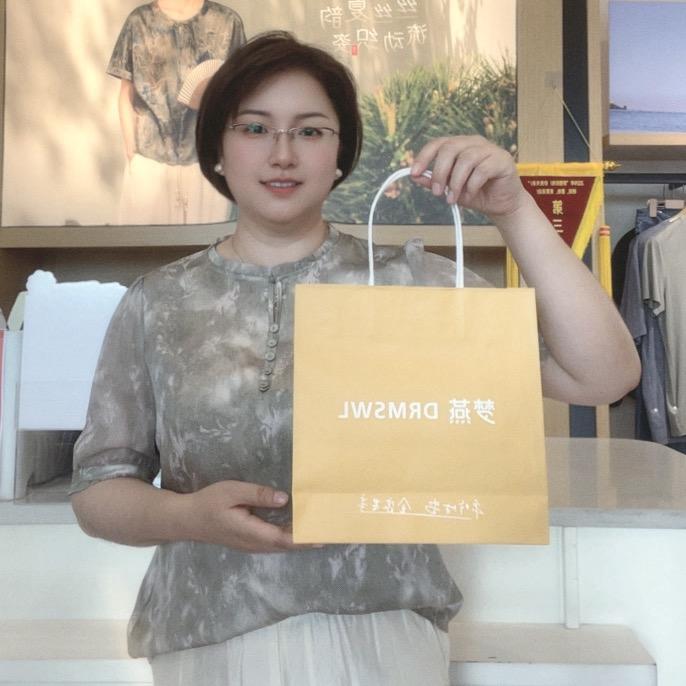 芙蓉梦燕服装店