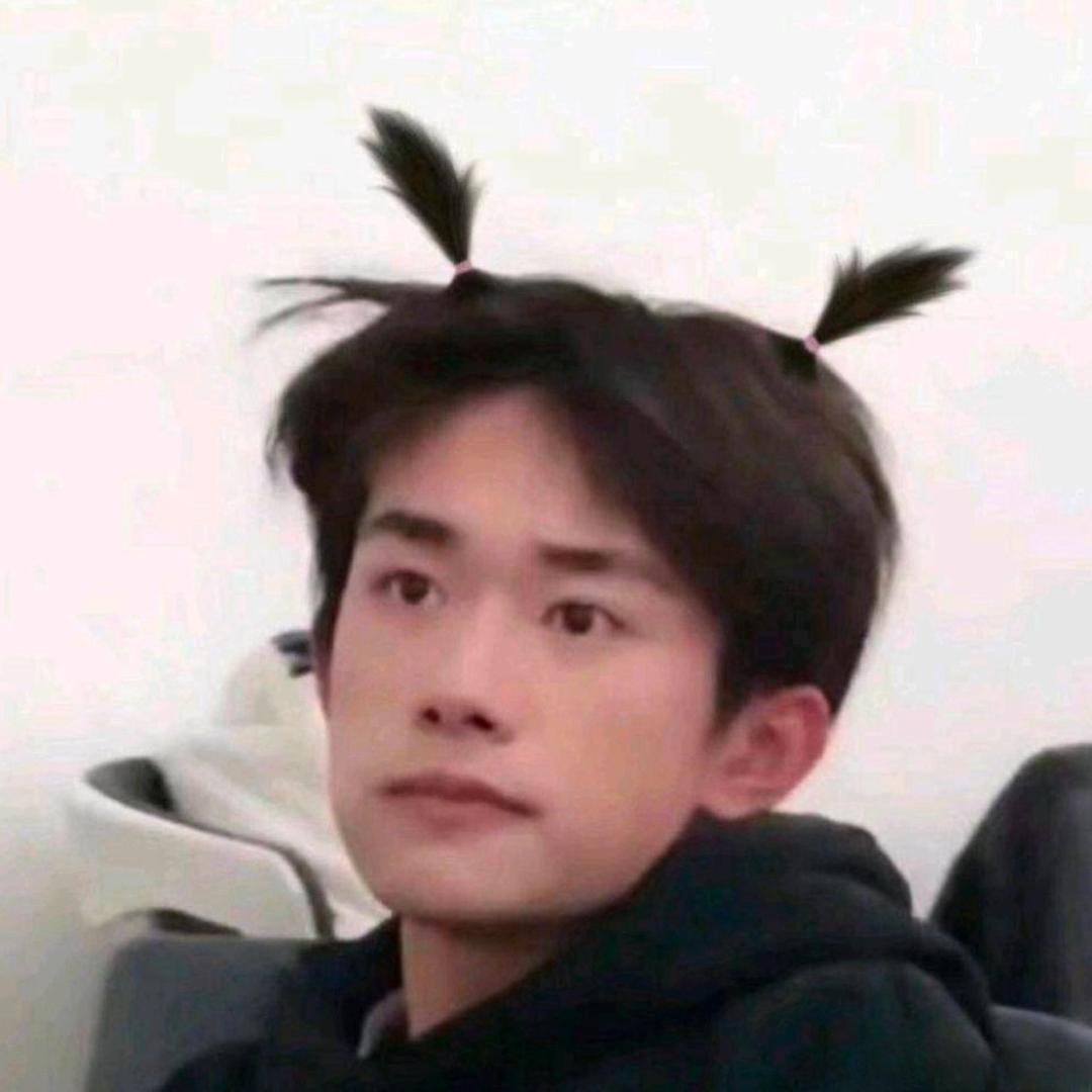 有梨涡的易只烊🐑