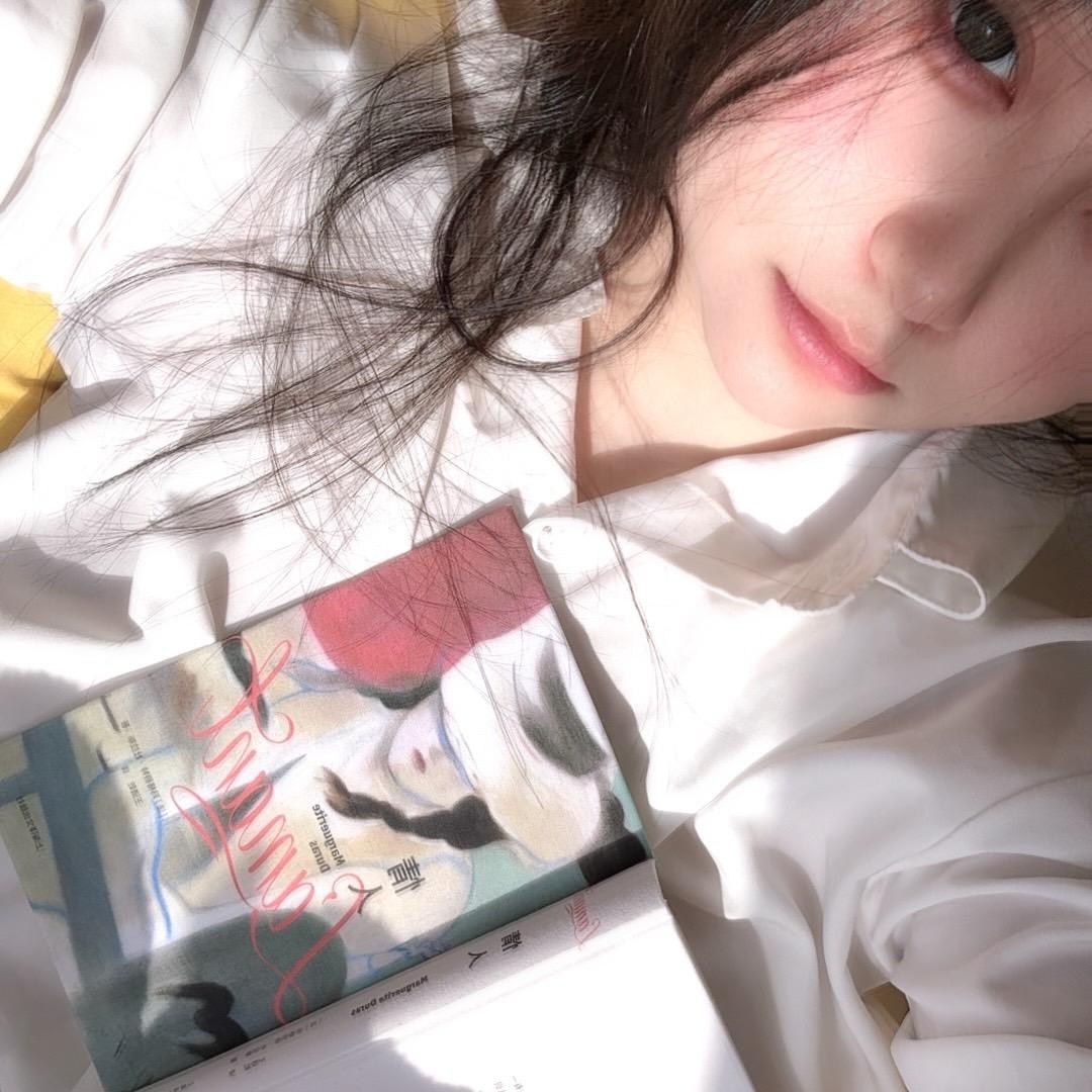 我现在看哪个男的都像gay