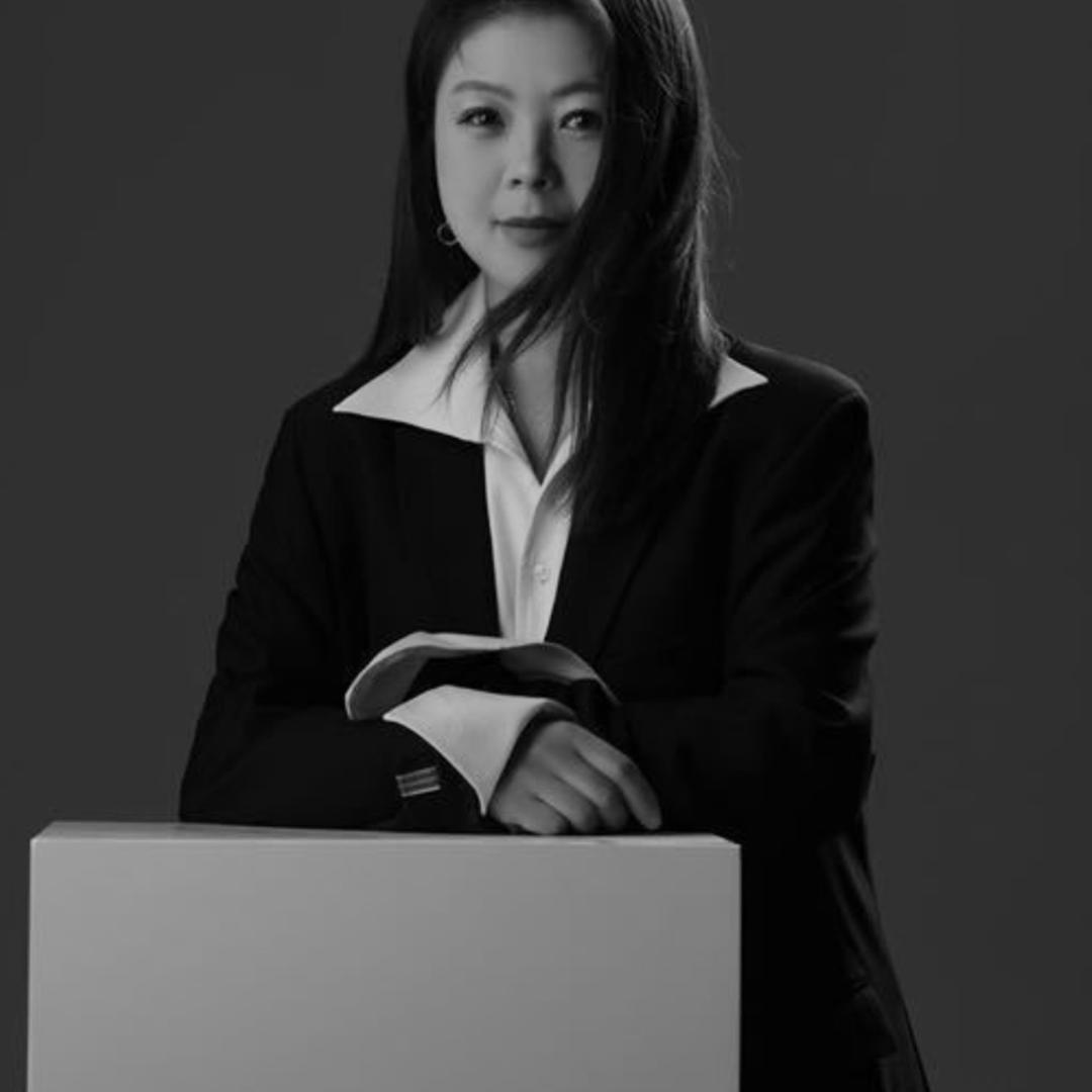 咔洛旅拍婚纱顾问静静