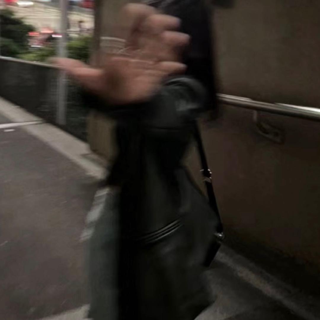 L v