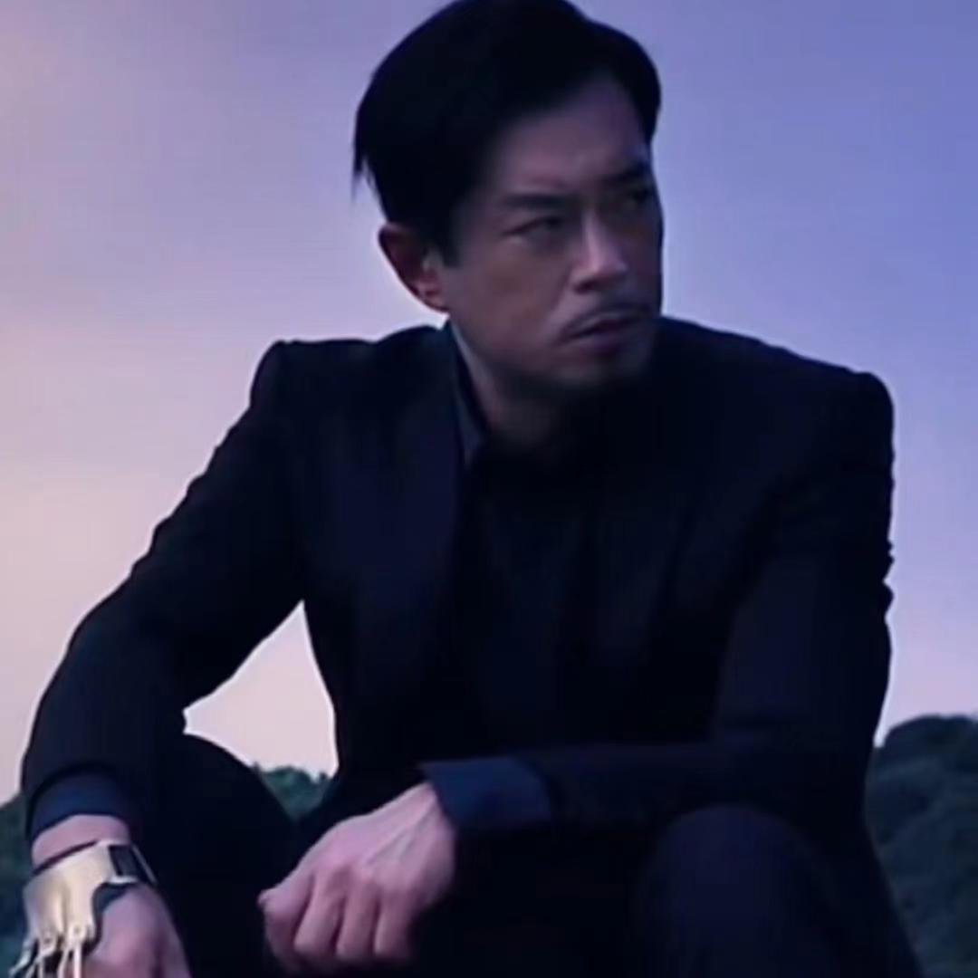吴小虎卖钱玩典当