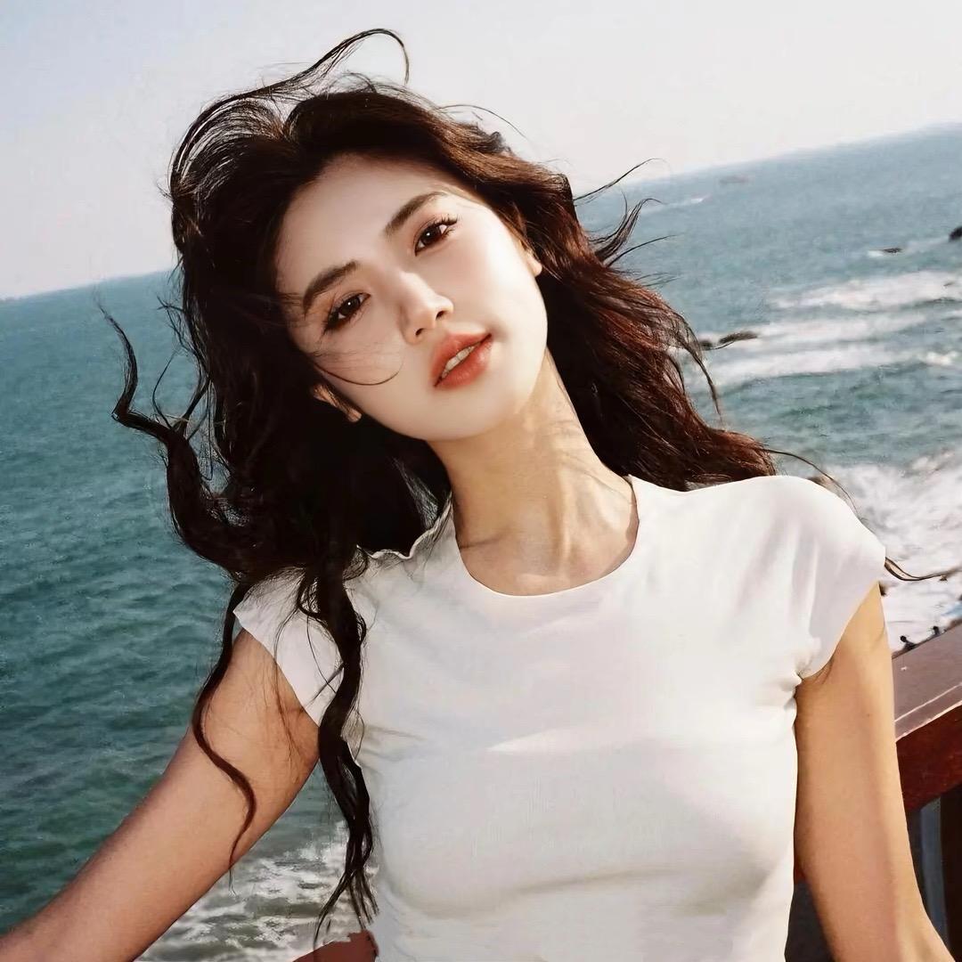 山月  .