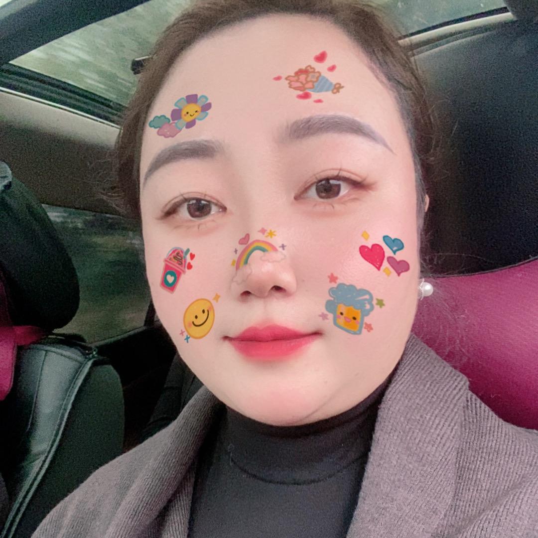 教英语的小丸子