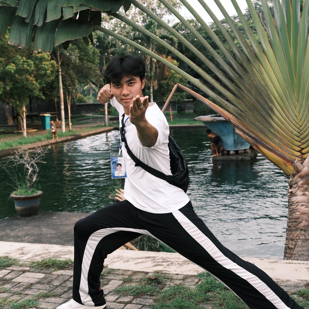 在德兴教武术的赖教练