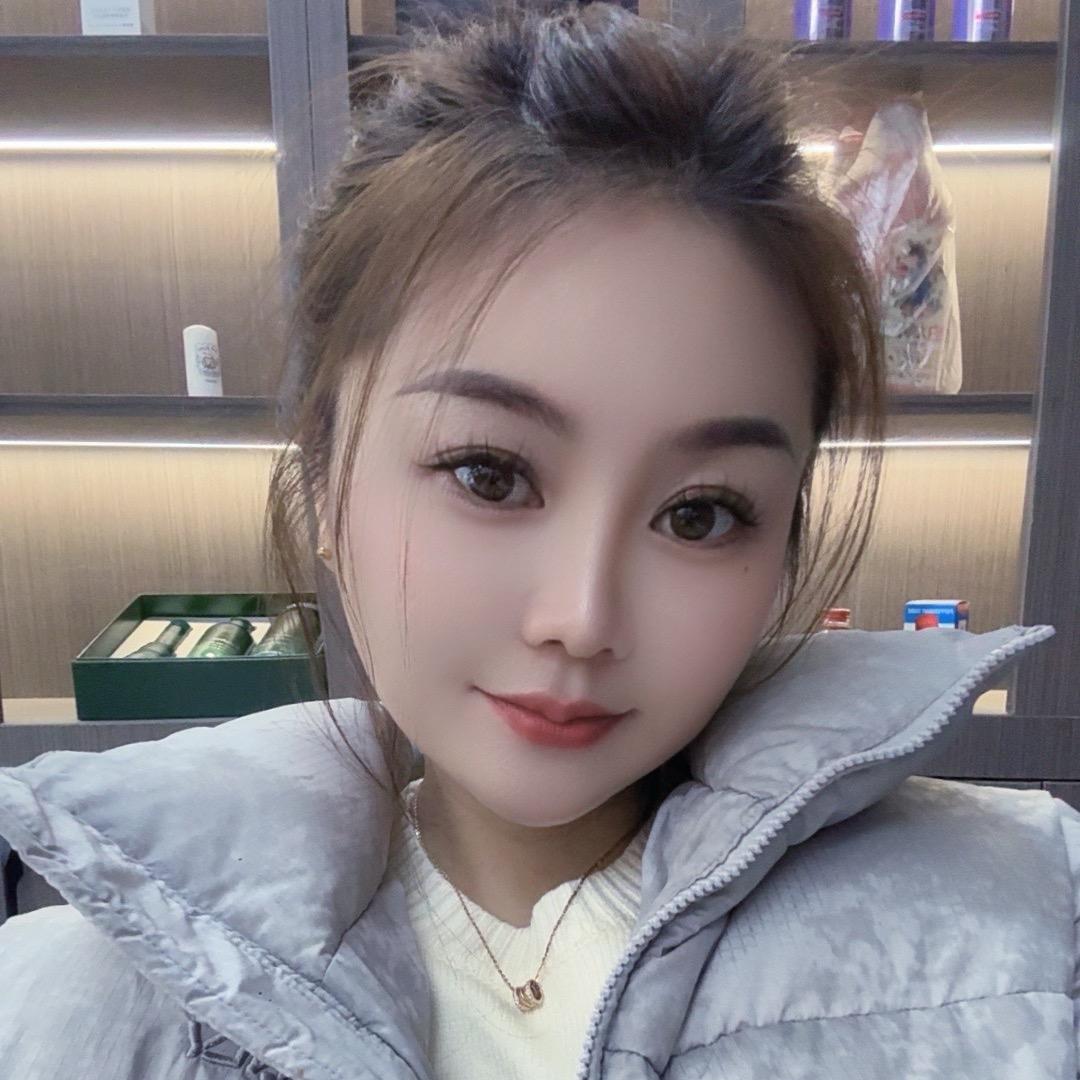 新晃的云☁️大牌小样店