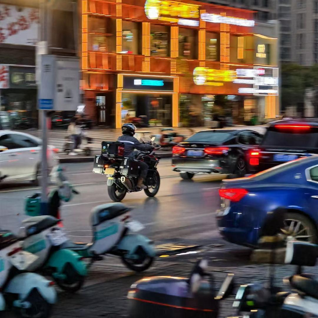 小严玩机车🏍️