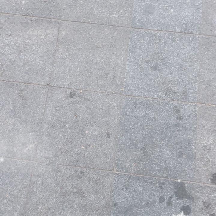 乐乐.