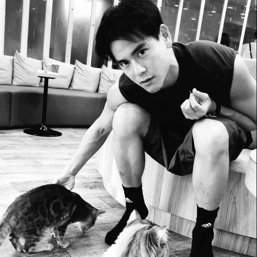 吕卓阳.