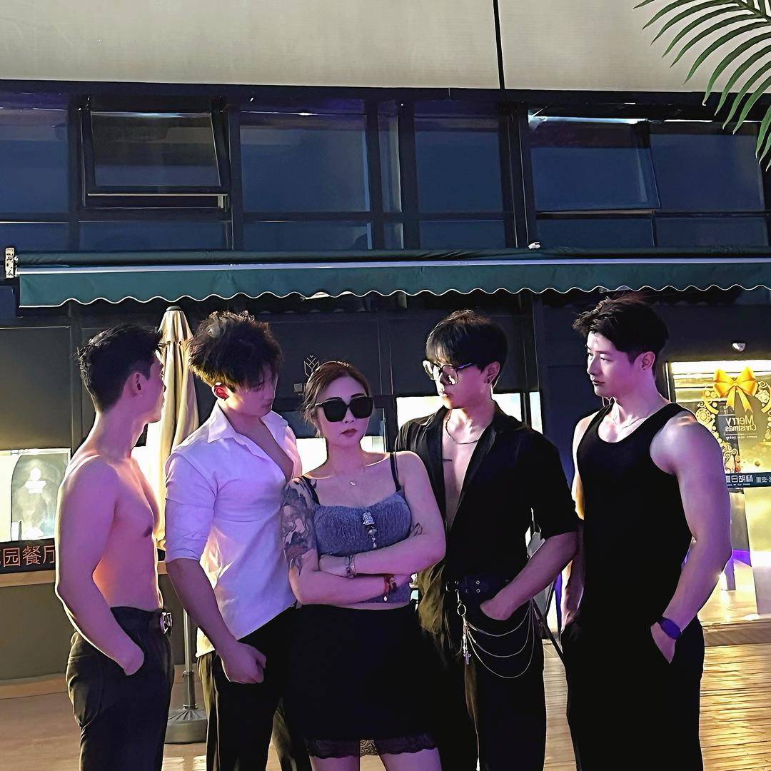 C位 BAR(团队招人）