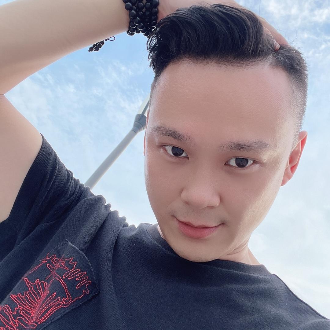 尹角大王🟥🟧🟨🟩🟫🟦🟪