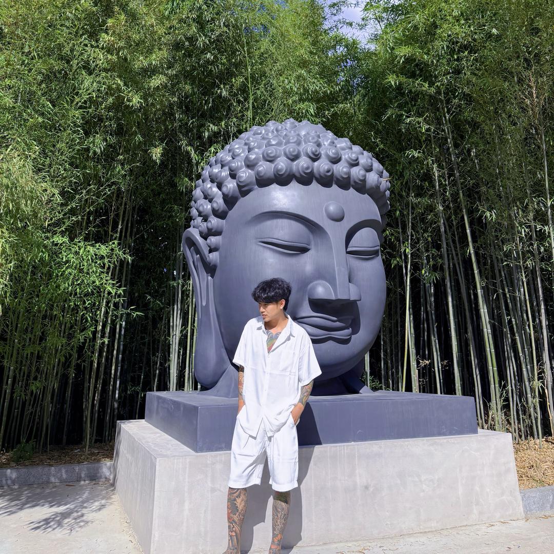 威海男明星